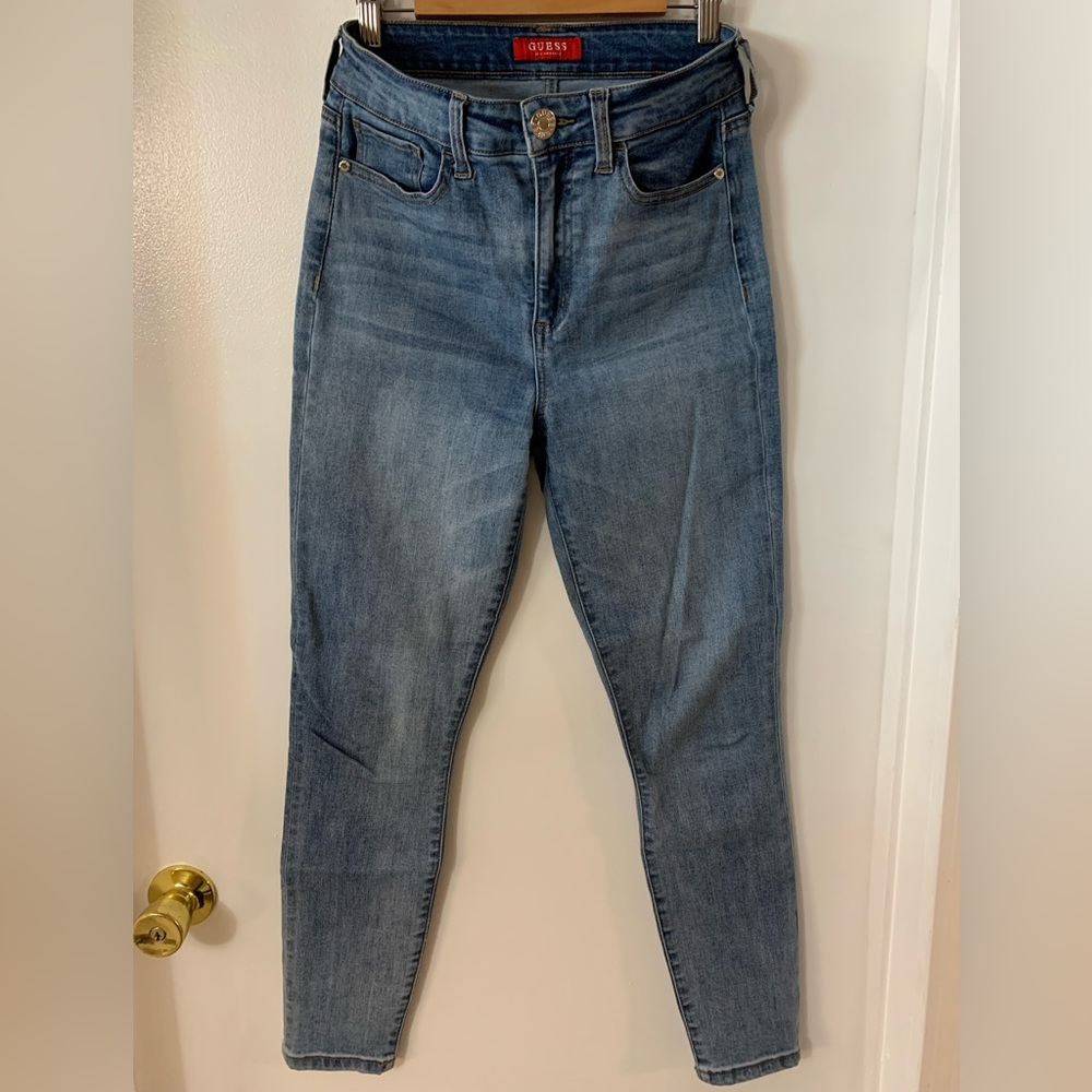 Guess skinny jeans.